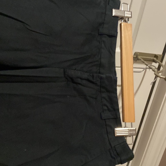 UC Banana Republic black cuffed burmuda shorts - Picture 2 of 11